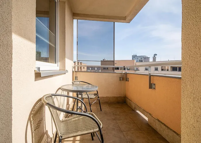 Kaskada Parking & Balcony By Axel *